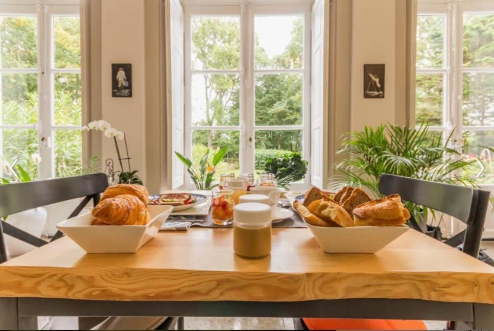 Bed and Breakfast Domaine Du Plessis Grimaud Saint-Viaud Exterior foto